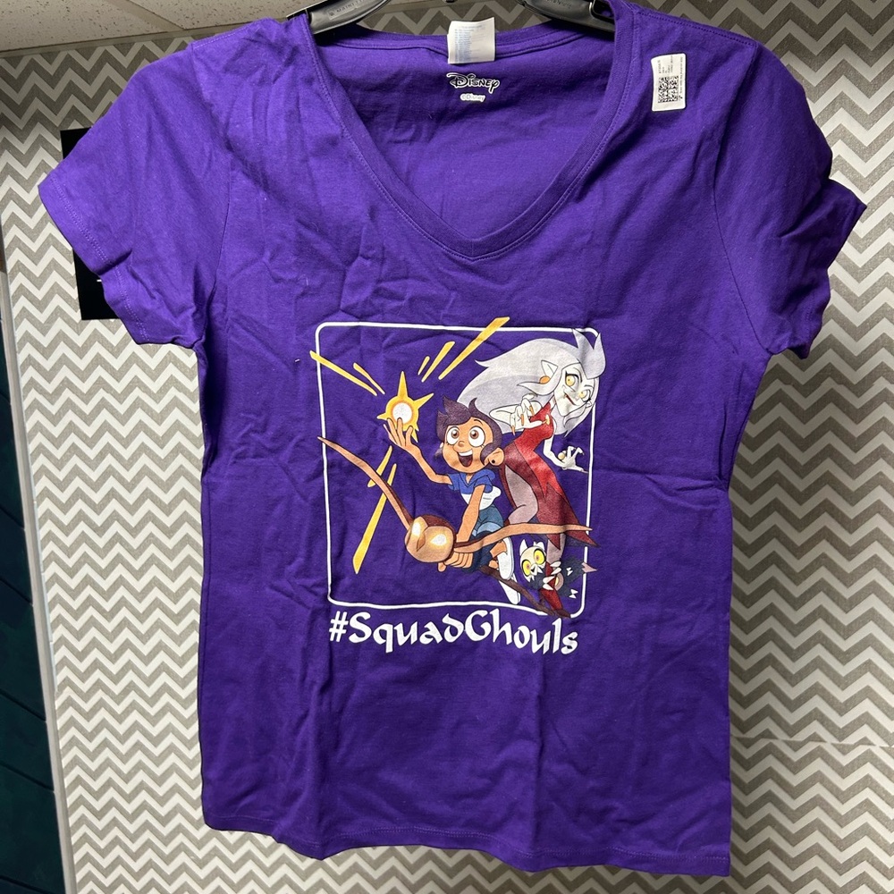 Disney’s Owl House womens/juniors medium purple shirt NEW